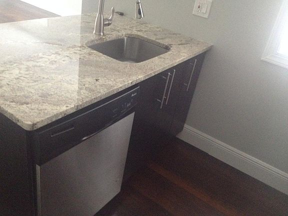 5th image of 230 Wenonah Pl APT 1