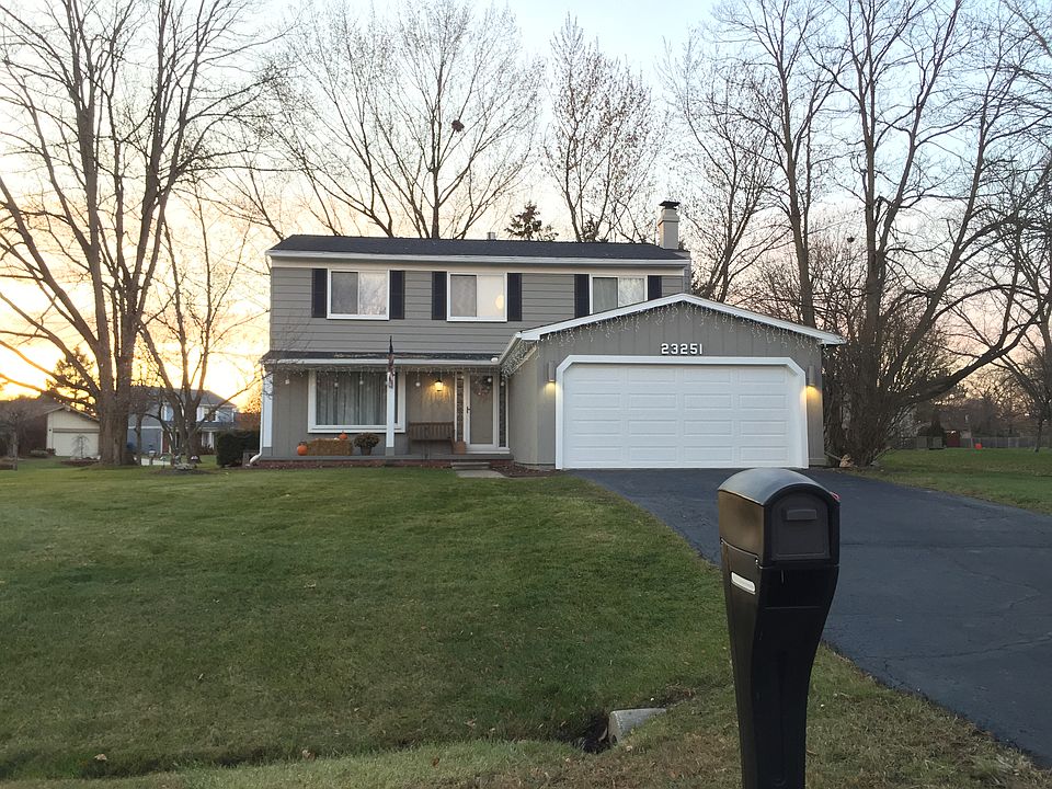 1st image of 23251 Willowbrook Dr
