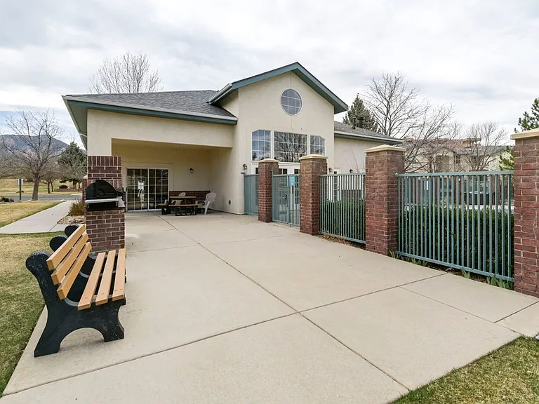 550 Mohawk Dr #70 — Photo 25