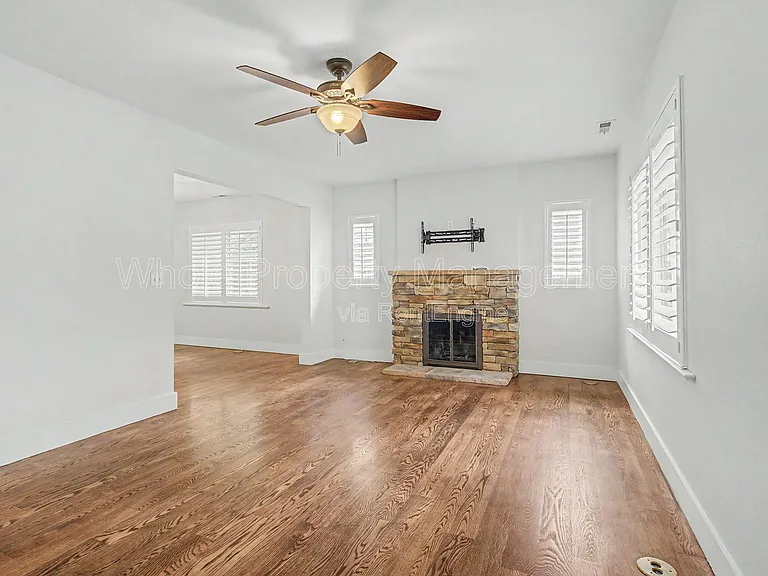 2514 Clermont St — Photo 4