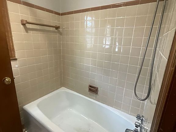 3rd image of 2039 Ironwood Dr