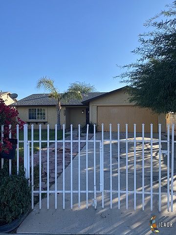 1st image of 628 Emilia Dr