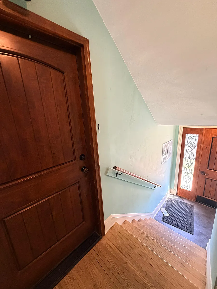 Building Photo - 481 Warwick St #1