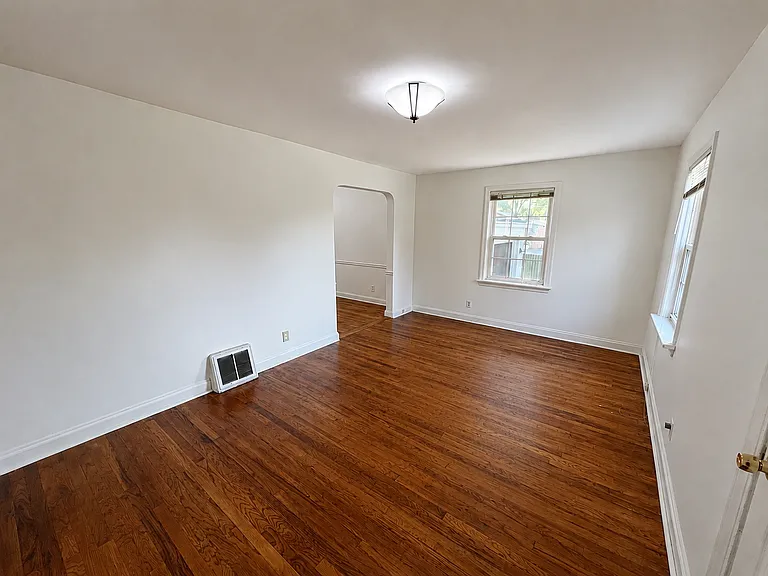 1219 N Geyer Rd — Photo 5
