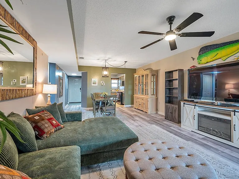 5567 Sea Forest Dr #320 — Photo 17