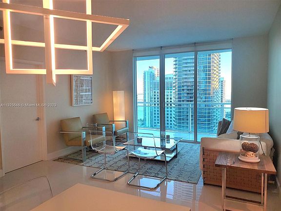 4th image of 950 Brickell Bay Dr APT 3405