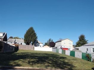 789 Harned St, Perth Amboy, NJ 08861