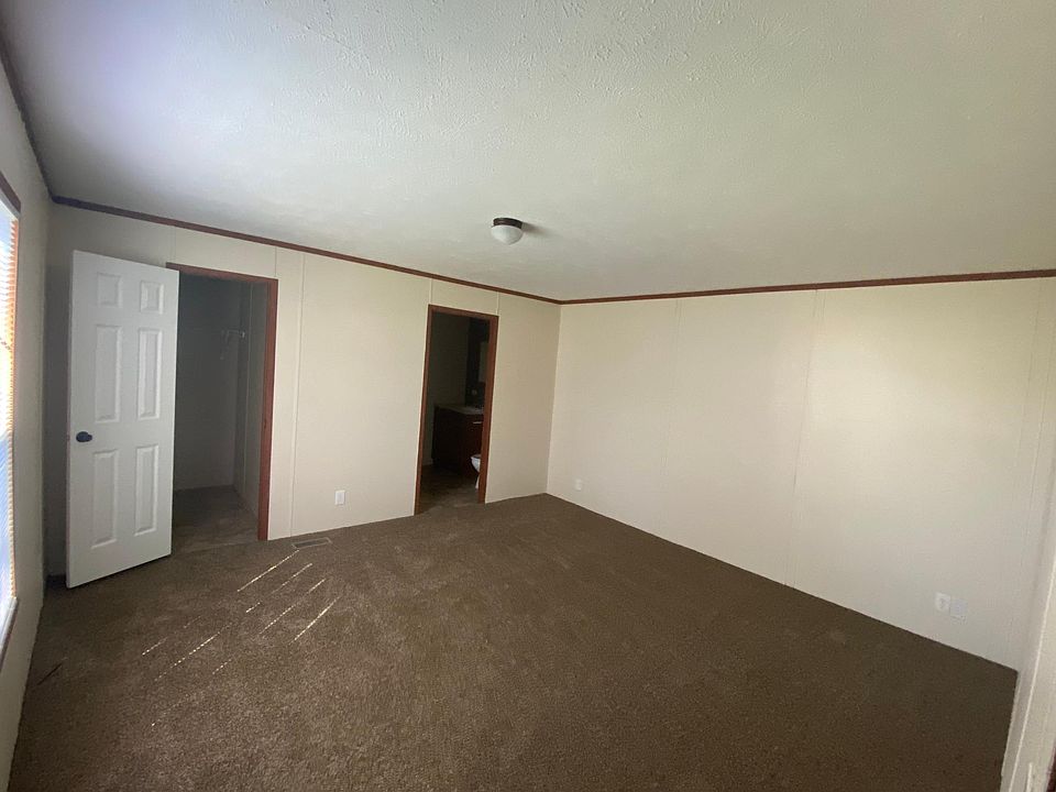 2047 McDivitt Ct Milford MI Zillow