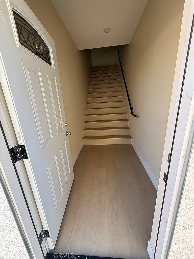2 bed, 800 sqft, $2,600 — Photo 4