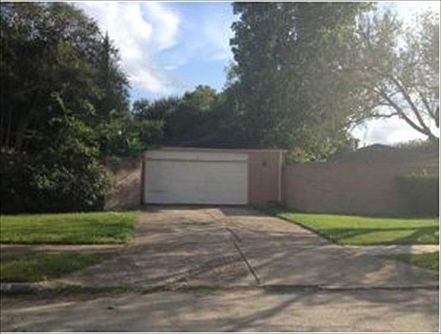 1st image of 16119 Camino Del Sol Dr