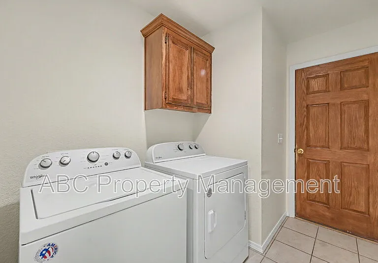 3006 SW Deerfield Blvd #2 — Photo 20