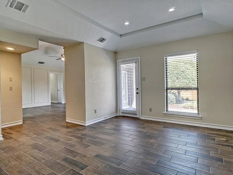 753 Eagle Dr — Photo 15