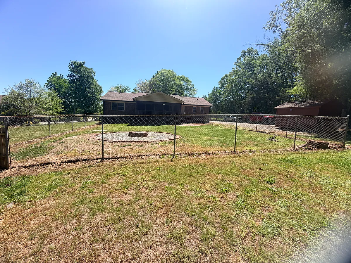 Building Photo - 3019 Oak Ridge Rd