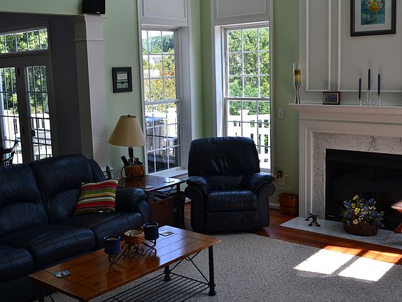 Family Room - Gas Fireplace