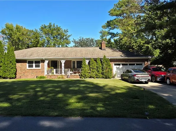 3504 N Crestline Dr, Virginia Beach, VA 23464