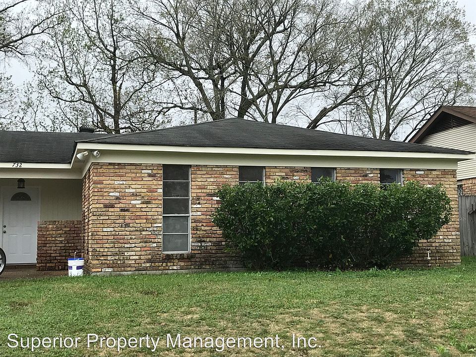 1st image of 732 Fairlawn Dr