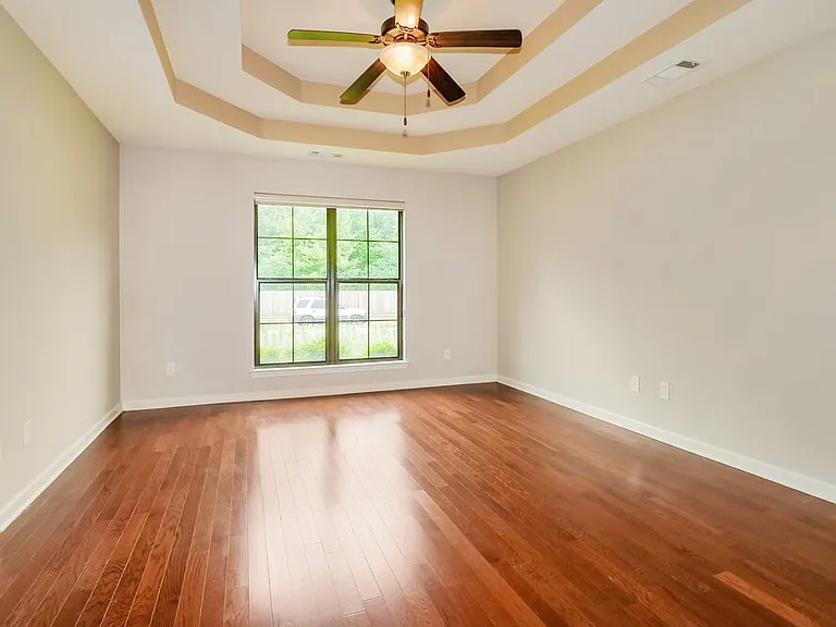 12379 Bevan Dr — Photo 10