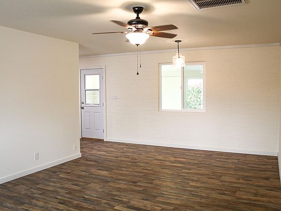 5th image of 10657 W Connecticut Ave
