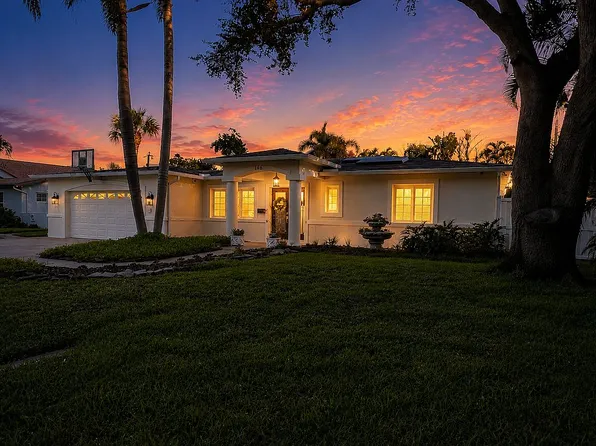 146 Giralda Blvd NE, Saint Petersburg, FL 33704