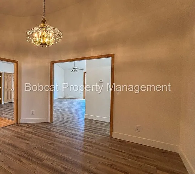 1300 Bridle Way — Photo 3