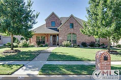 1st image of 526 Oakhurst Dr