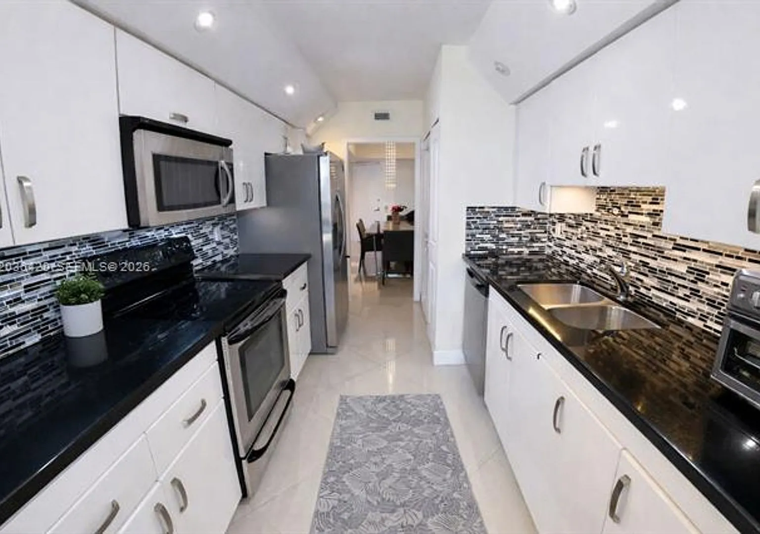 19707 Turnberry Way cu-20G, Aventura, FL 33180 — Photo 1