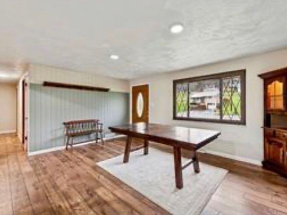 5th image of 501 Route 356