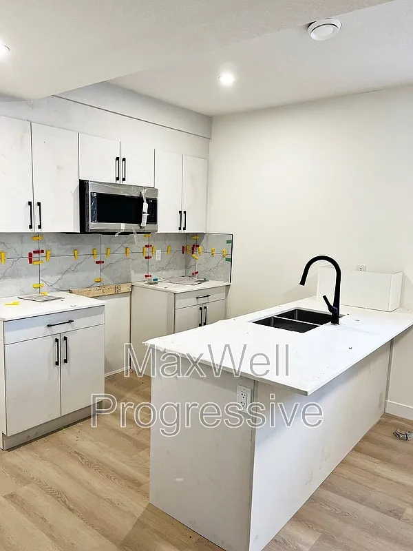 Building Photo - 14504 95th Ave NW #BASEMENT
