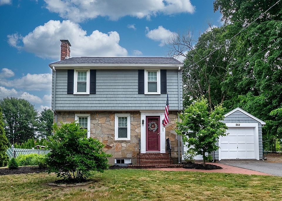 1st image of 862 Pleasant St