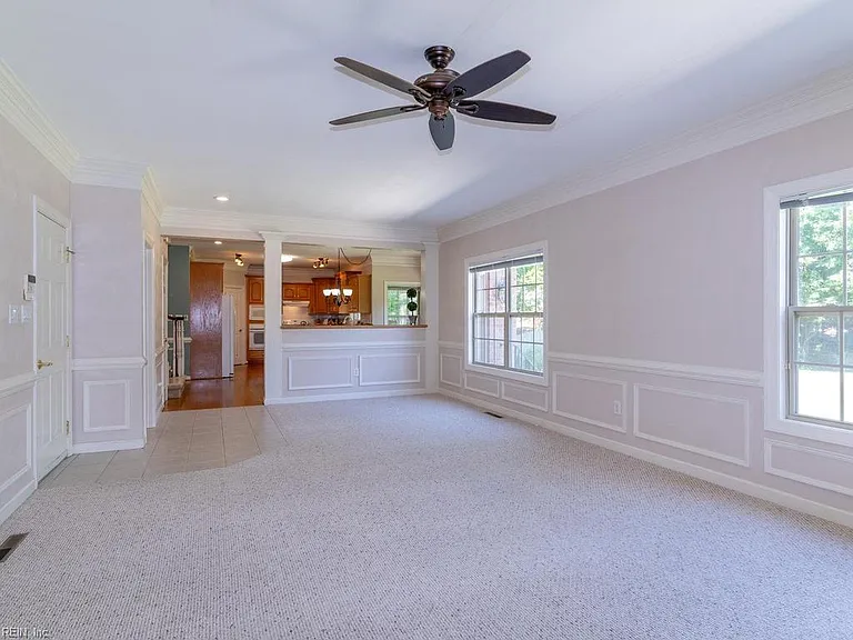 138 Greengable Way — Photo 11