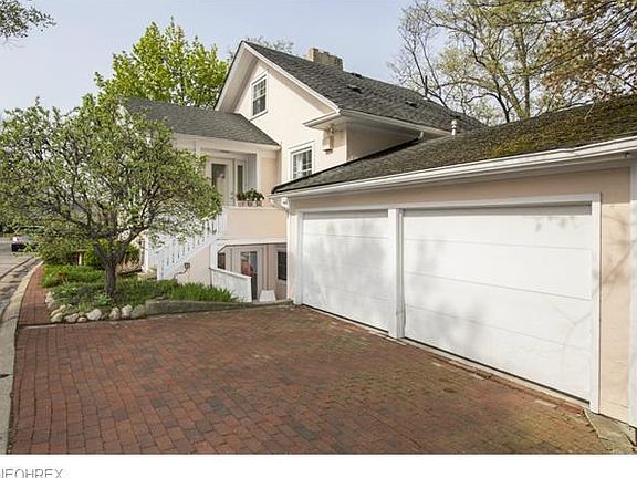 3rd image of 19340 Frazier Dr
