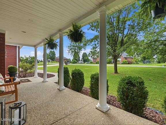 5th image of 138 Woodhill Rd