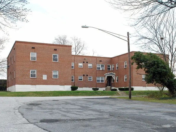 Winston Court Apartments
