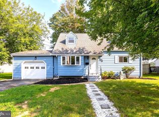 15 Francine Dr, Trenton, NJ 08610