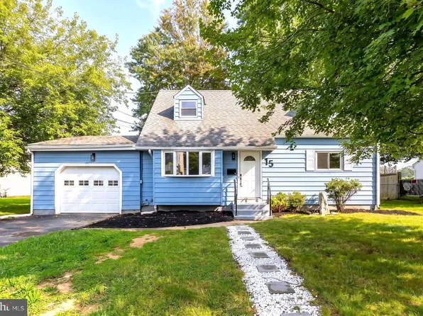 15 Francine Dr, Trenton, NJ 08610
