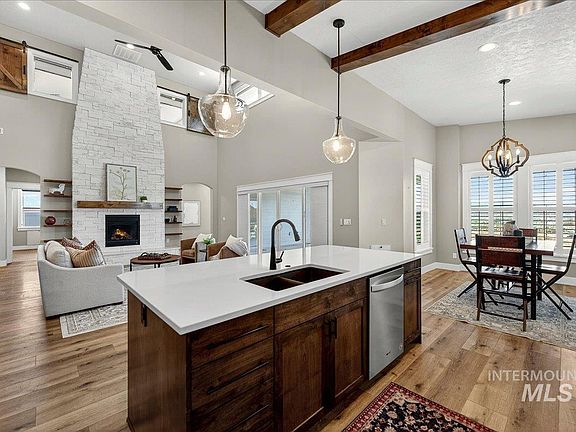 3rd image of 5871 E Zaffre Rdg