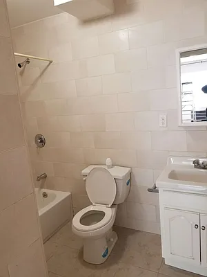 Rented by One Stop MultiService | media 9