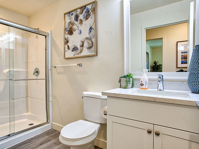 Temecula Gardens Apartments — Photo 13
