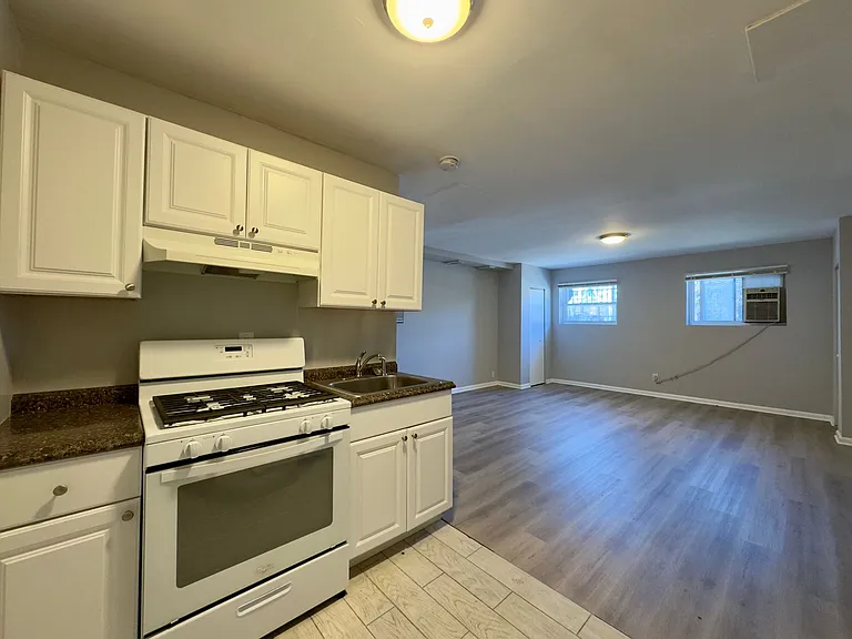 For Rent: Historic Charm at 2300 Eutaw Place Your Urban Retreat Awaits! — Photo 7