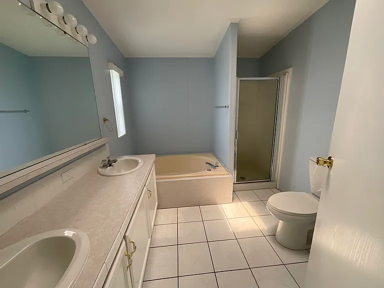 827 Sunglow St — Photo 11