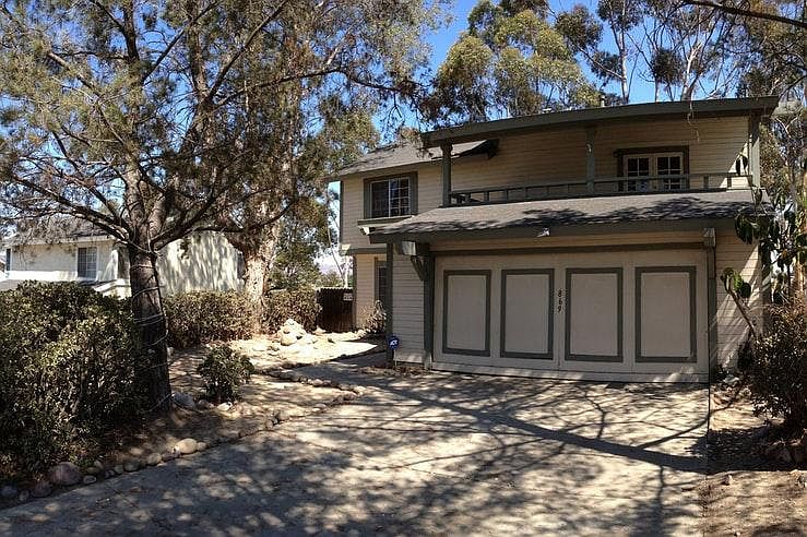 Newly Remodeled, New Floors, Painting