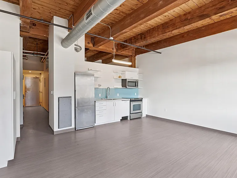 381 Congress Lofts — Photo 7