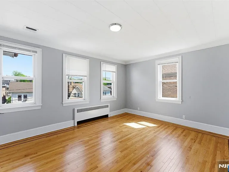773 Kingsland Ave — Photo 8