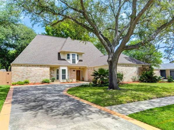 12310 Rocky Knoll Dr, Houston, TX 77077
