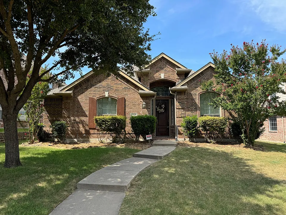 14620 Falling Leaf Dr