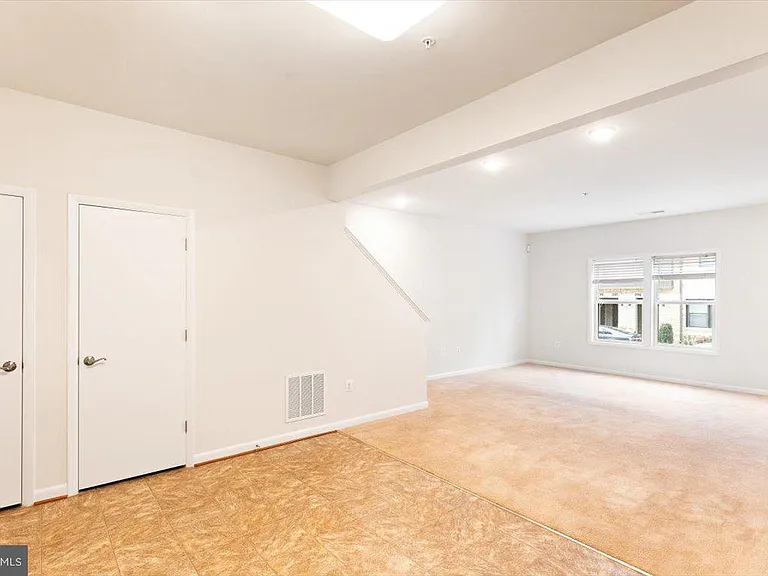 20532 Milbridge Ter — Photo 12