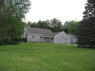 11 Bennett Farm Rd, Mirror Lake, NH 03853