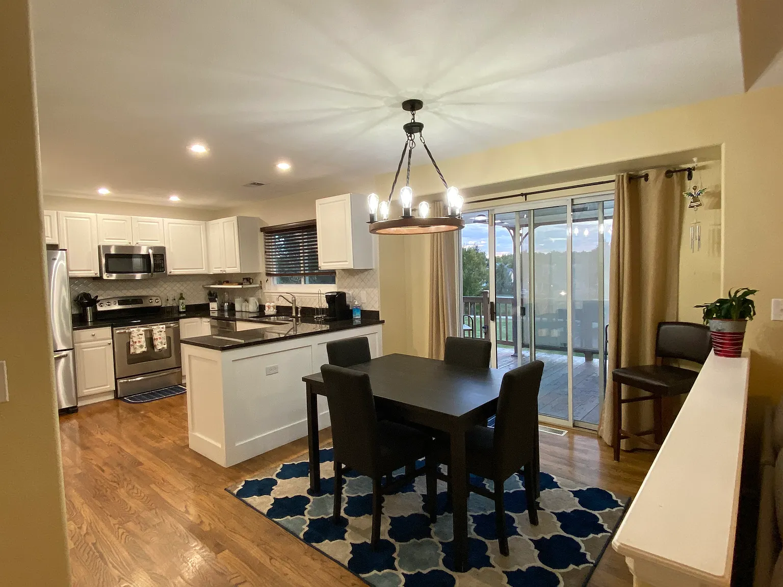 4 bed, $5,000 — Photo 3