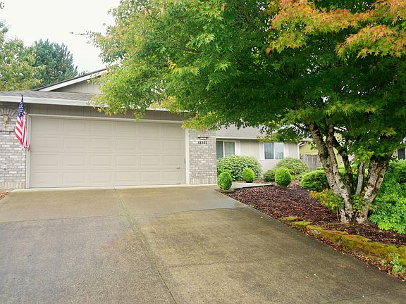 2nd image of 14803 NE 50th St