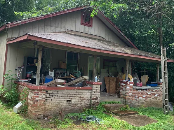 415 W Avalon Ave, Tuscumbia, AL 35674